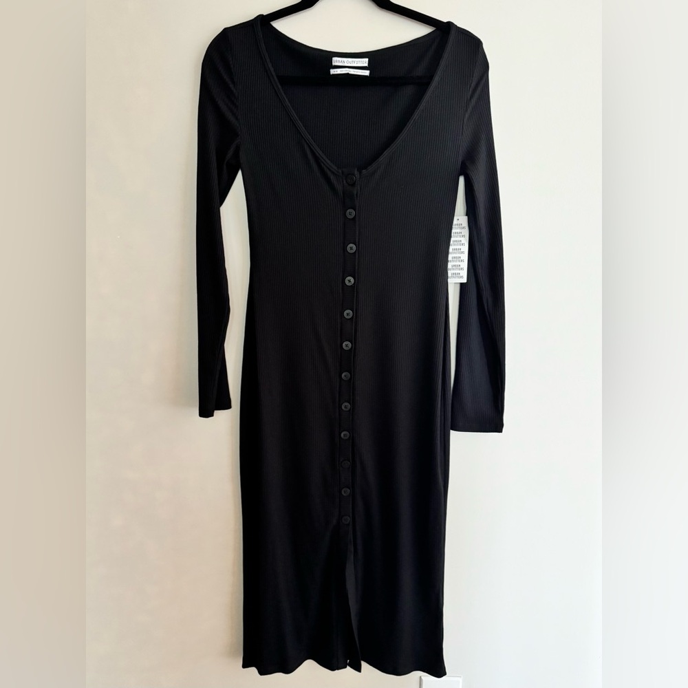 Urban Outfitters Black Long Sleeve V-Neck Sheath Dress